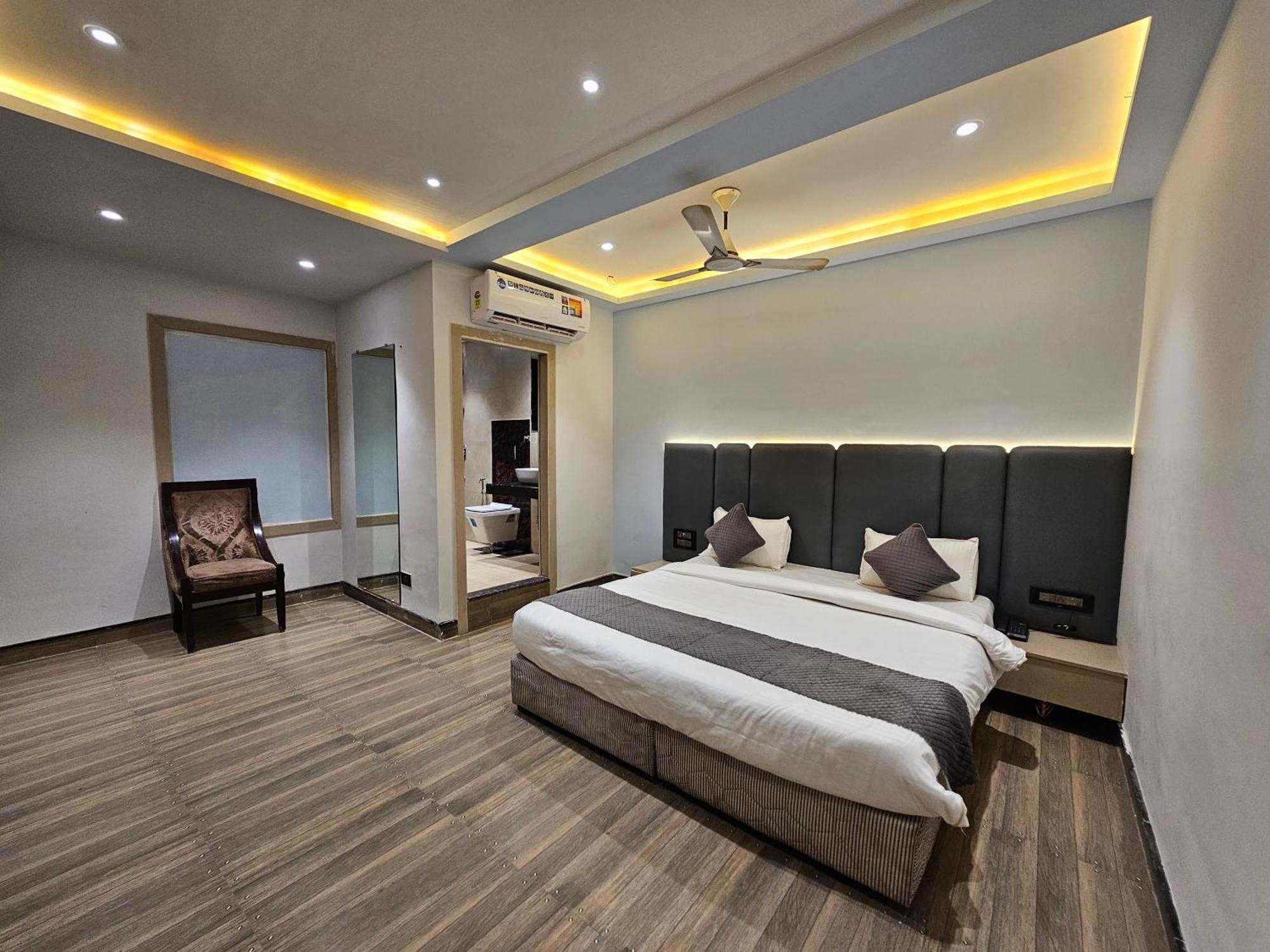 Hotel Mk Vivanta Gválijar Exteriér fotografie